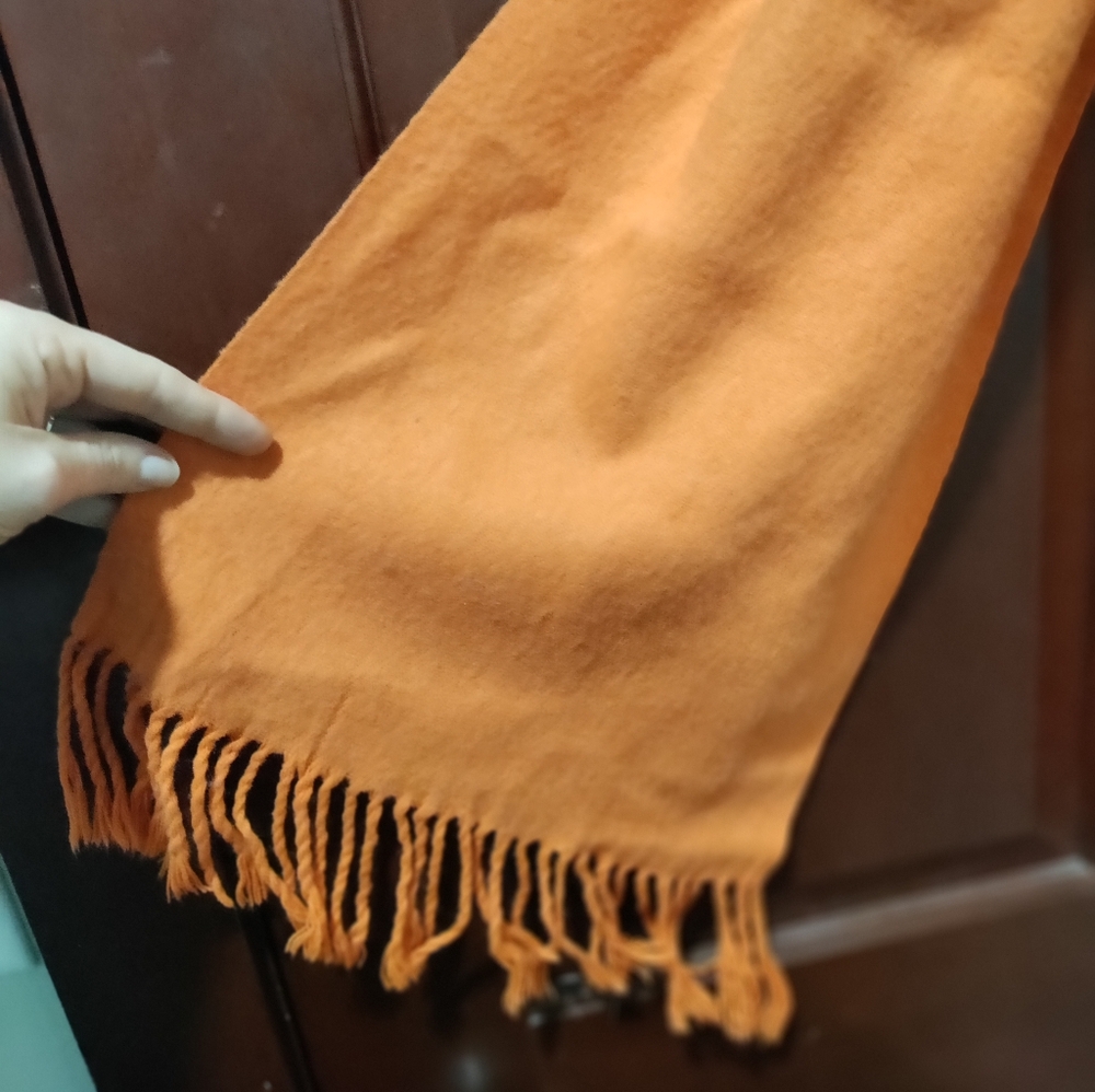 Royal Rossi 100% camera orange scarf - Picture 2 of 3
